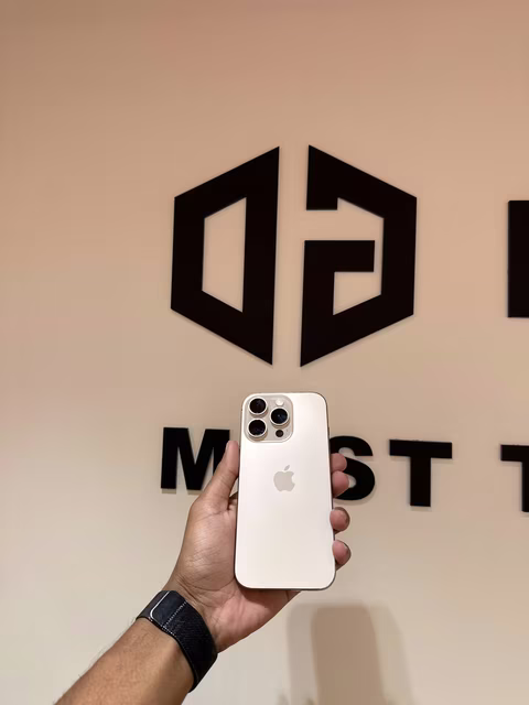 iPhone 16 Pro 128GB Desert
