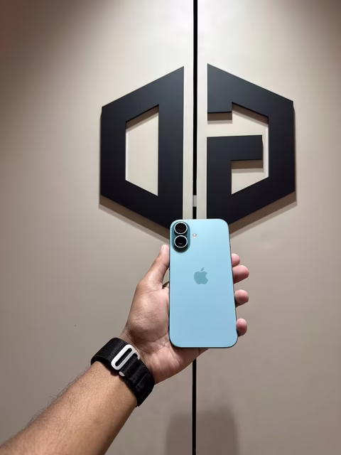 iPhone 16 128GB Teal