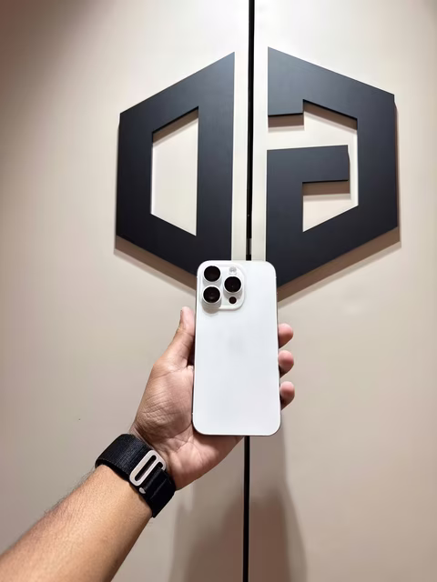 iPhone 15 Pro 128GB White