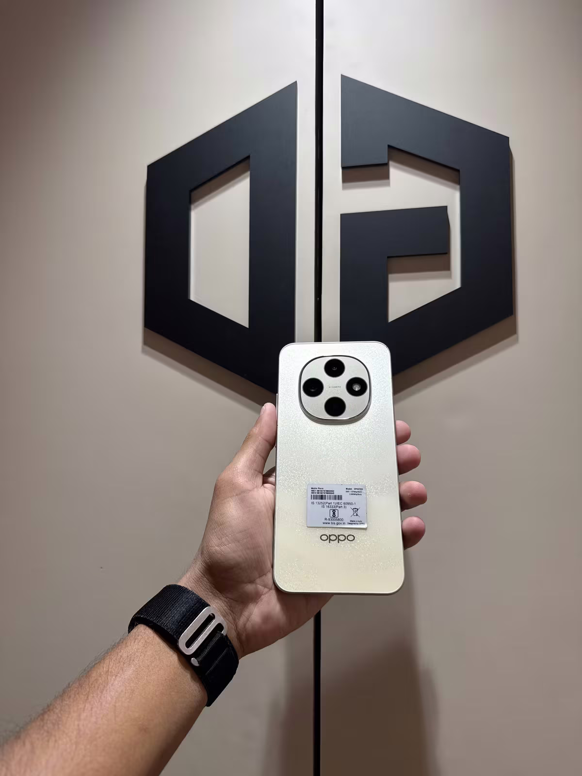 Oppo F31 Pro 8-128Gb Gold