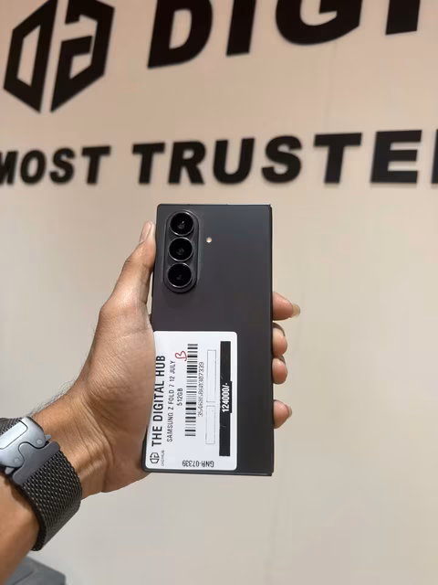 Samsung Z Fold 7 Jetblack 12-512Gb July Warranty