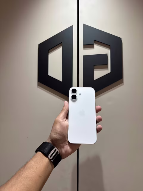 iPhone 17 256GB White