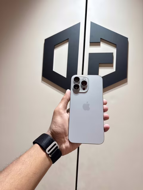 iPhone 15 Pro Max 1TB Natural Titanium