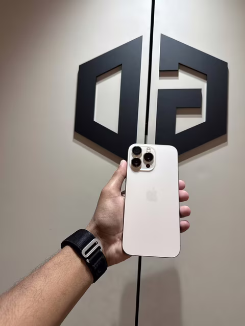 iPhone 16 Pro Max 256 Gb Desert