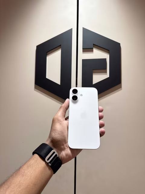 iPhone 16 128GB White